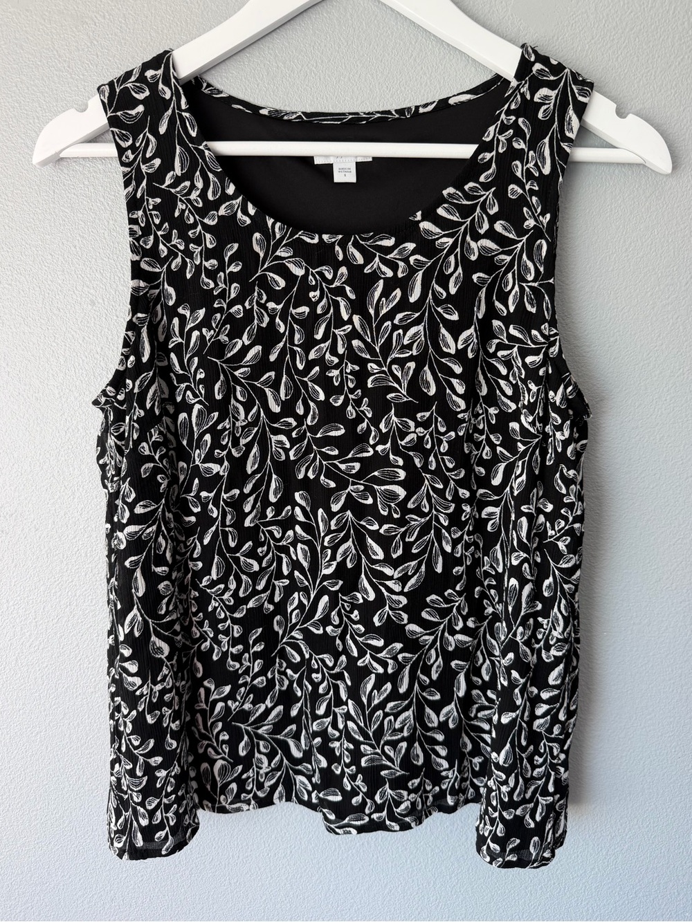 J Jill black white leaf print scoop neck tank top Women’s sz S